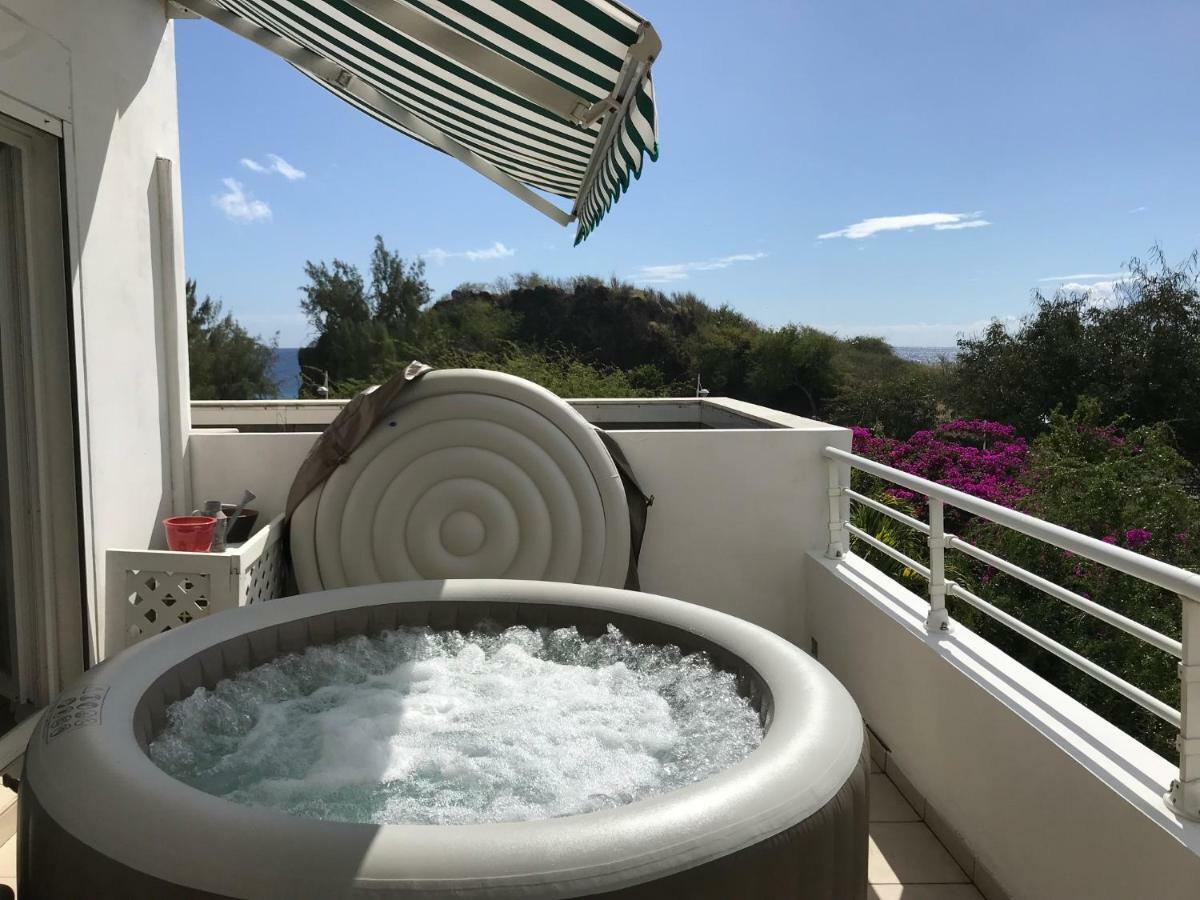 Meublé Homard avec jacuzzi et vue mer Saint-Gilles-les-Bains Exterior foto